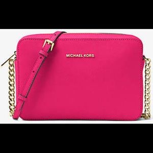 Michael Kors Jet Set (Leather) Crossbody in Pink